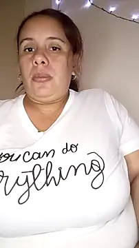 Snapshot of luzdanna chatting on November 2, 2025, 6:46 pm luzdanna online show from November 2, 2025, 6:46 pm