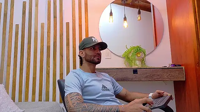 yorbymaxx online show from February 20, 2026, 1:02 pm