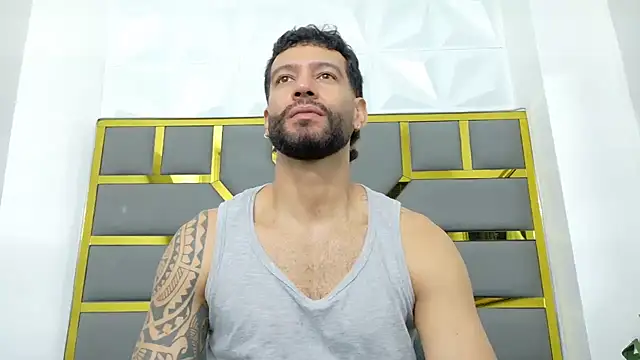 Snapshot of yorbymaxx chatting on September 13, 2025, 2:06 pm yorbymaxx online show from September 13, 2025, 2:06 pm