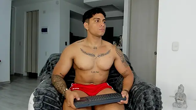 Snapshot of Nicolasmontoya16 chatting on December 4, 2025, 5:17 am Nicolasmontoya16 online show from December 4, 2025, 5:17 am