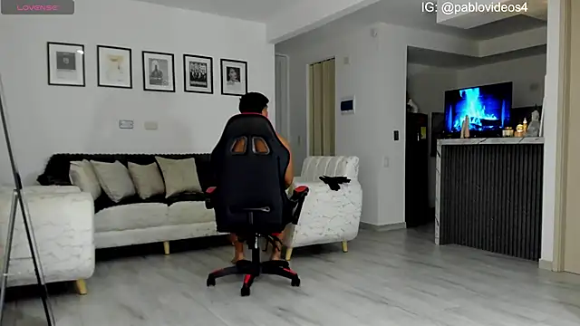 Snapshot of Nicolasmontoya16 chatting on November 18, 2025, 3:54 am Nicolasmontoya16 online show from November 18, 2025, 3:54 am