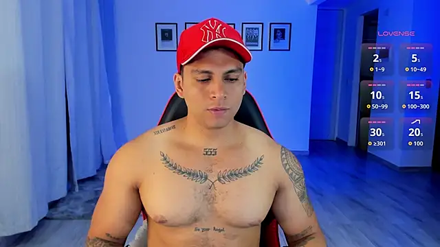 Snapshot of Nicolasmontoya16 chatting on November 4, 2025, 3:54 am Nicolasmontoya16 online show from November 4, 2025, 3:54 am