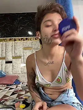 Snapshot of DayanaDG chatting on December 15, 2025, 8:36 pm DayanaDG online show from December 15, 2025, 8:36 pm