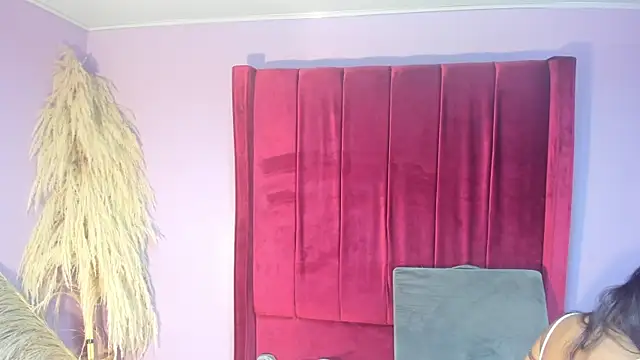 Snapshot of sienna_glow chatting on October 31, 2025, 12:46 pm sienna glow online show from October 31, 2025, 12:46 pm