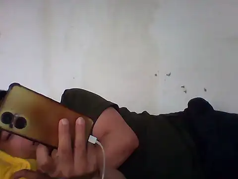 Snapshot of Boy_kuto77 chatting on October 30, 2025, 7:28 am Boy kuto77 online show from October 30, 2025, 7:28 am