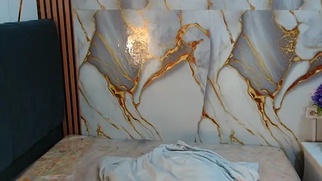 AmbarSmit online show from April 15, 2026, 11:16 pm