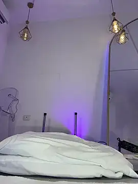 Snapshot of hade_rosse chatting on November 4, 2025, 12:09 pm hade rosse online show from November 4, 2025, 12:09 pm