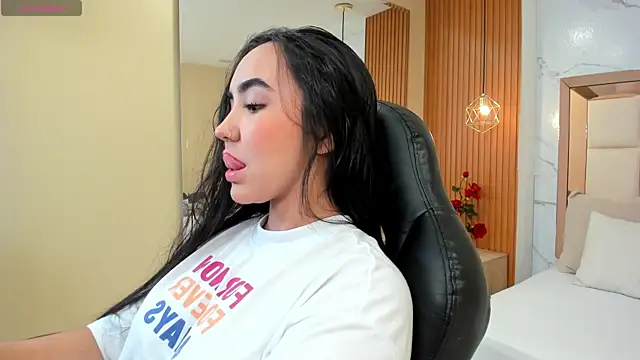 Snapshot of julieta_rosee chatting on November 13, 2025, 10:13 pm julieta rosee online show from November 13, 2025, 10:13 pm