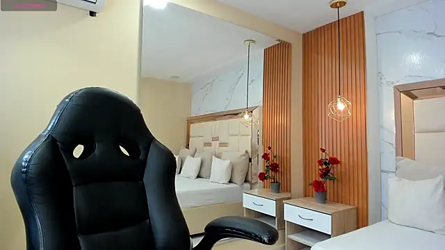 Snapshot of julieta_rosee chatting on December 3, 2025, 9:58 pm julieta rosee online show from December 3, 2025, 9:58 pm