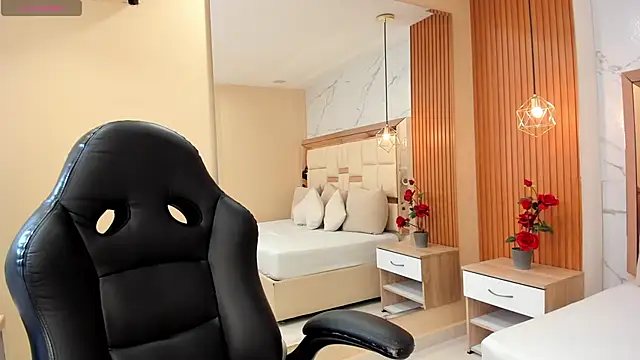 Snapshot of julieta_rosee chatting on November 28, 2025, 10:21 pm julieta rosee online show from November 28, 2025, 10:21 pm