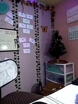 Snapshot of Purple2StayThnxx chatting on November 18, 2025, 8:45 pm Purple2StayThnxx online show from November 18, 2025, 8:45 pm