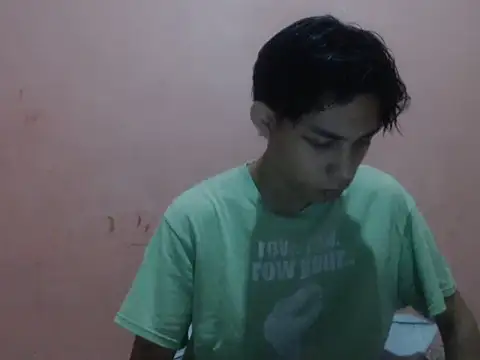 Snapshot of Kyoshi_19 chatting on December 20, 2025, 9:34 am Kyoshi 19 online show from December 20, 2025, 9:34 am