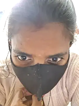 RAYI Queen 3 online show from December 14, 2025, 4:01 pm