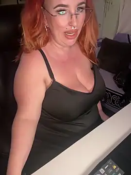 Snapshot of CurvyDoll_KateX chatting on September 28, 2025, 8:38 pm CurvyDoll KateX online show from September 28, 2025, 8:38 pm