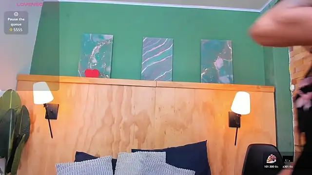 milavega  online show from October 25, 2025, 12:04 pm