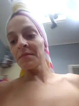 Snapshot of amymatthews92 chatting on October 10, 2025, 8:20 pm amymatthews92 online show from October 10, 2025, 8:20 pm