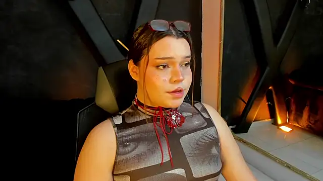 Maxxxine1 online show from September 23, 2025, 9:22 pm