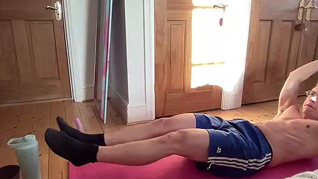 Snapshot of ee_000 chatting on October 1, 2025, 4:22 pm ee 000 online show from October 1, 2025, 4:22 pm