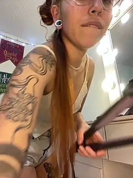 Snapshot of Sallem_Pink chatting on September 20, 2025, 8:14 pm Sallem Pink online show from September 20, 2025, 8:14 pm