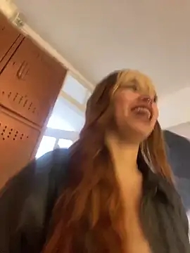 Snapshot of Sallem_Pink chatting on November 15, 2025, 11:14 am Sallem Pink online show from November 15, 2025, 11:14 am