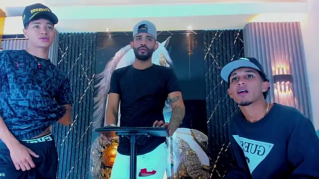 Dominic Max  online show from November 7, 2025, 5:01 am