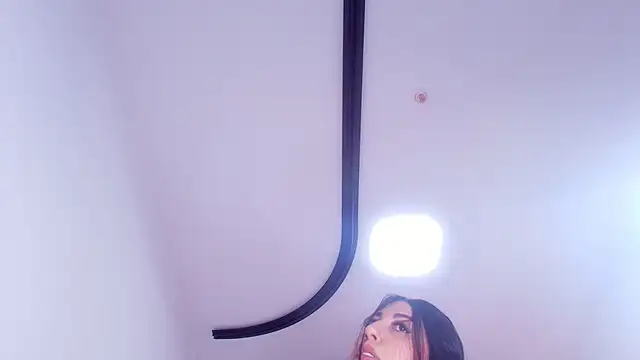 abbypratt online show from April 18, 2026, 7:58 pm