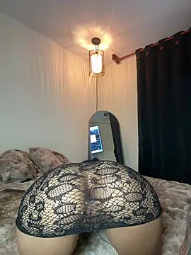 myc hot online show from April 19, 2026, 6:25 am