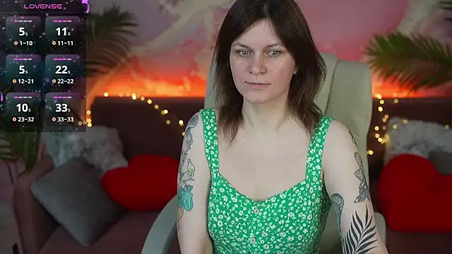 TinaMelt online show from May 27, 2026, 6:48 pm