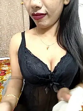priya 26 online show from October 17, 2025, 1:24 pm