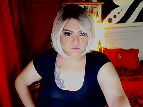 Snapshot of Mistress4fun chatting on September 16, 2025, 9:10 am Mistress4fun online show from September 16, 2025, 9:10 am