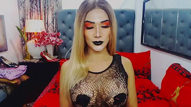 Snapshot of Mistress4fun chatting on February 15, 2026, 11:36 pm Mistress4fun online show from February 15, 2026, 11:36 pm