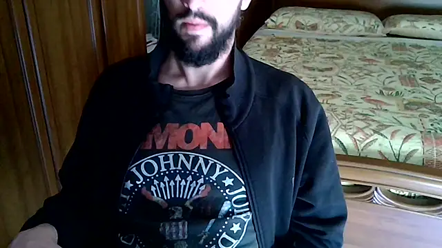 Snapshot of MisterX_99 chatting on October 7, 2025, 1:45 pm MisterX 99 online show from October 7, 2025, 1:45 pm