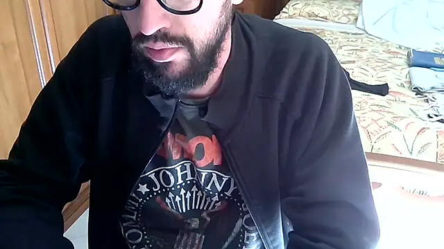 Snapshot of MisterX_99 chatting on October 5, 2025, 9:00 am MisterX 99 online show from October 5, 2025, 9:00 am