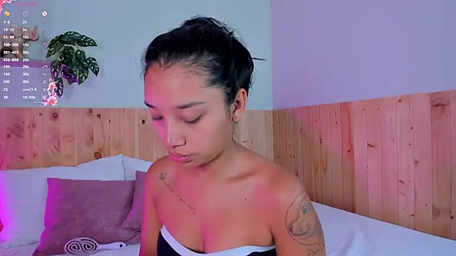 MissPocahontass online show from October 27, 2025, 11:44 am