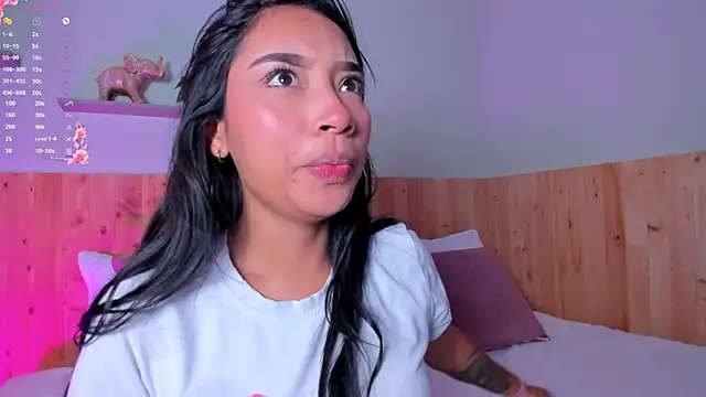 MissPocahontass online show from October 30, 2025, 11:41 am