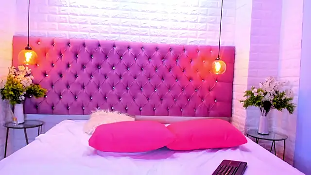 amber sparkle online show from September 23, 2025, 12:34 pm