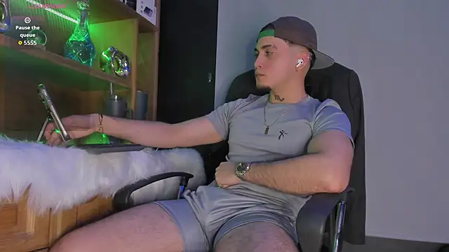 Gael williams1 online show from November 18, 2025, 12:04 am