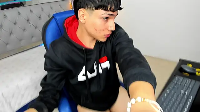 SamBlack  online show from April 7, 2026, 1:13 pm