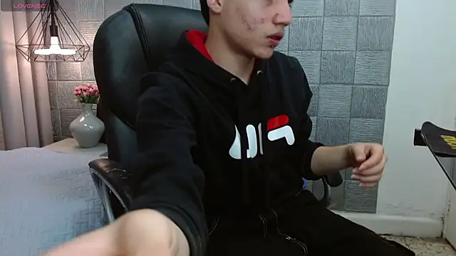 SamBlack  online show from April 11, 2026, 8:01 pm