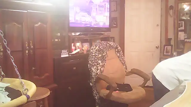 BonnienClyde5421 online show from February 26, 2026, 8:53 pm