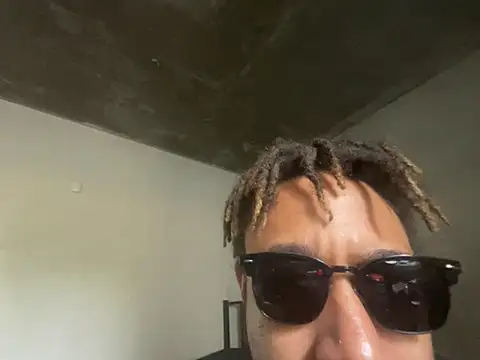 Orgazmic007 online show from April 21, 2026, 9:32 pm