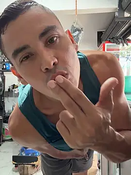 Snapshot of Terra-22cm chatting on November 7, 2025, 2:21 pm Terra-22cm online show from November 7, 2025, 2:21 pm