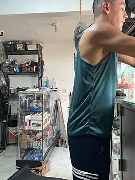 Snapshot of Terra-22cm chatting on November 11, 2025, 1:39 pm Terra-22cm online show from November 11, 2025, 1:39 pm