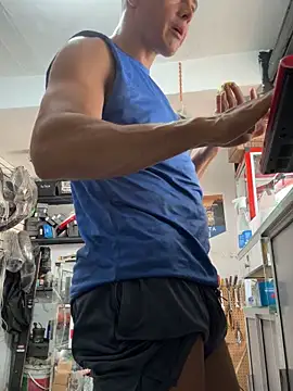 Snapshot of Terra-22cm chatting on October 31, 2025, 7:10 pm Terra-22cm online show from October 31, 2025, 7:10 pm