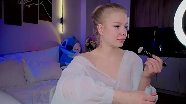 emilyshepar d online show from April 8, 2026, 2:24 am