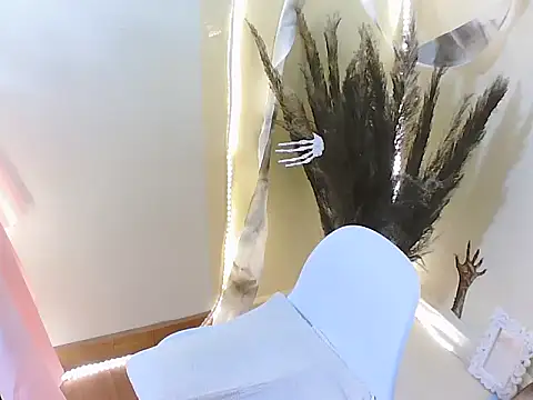 Snapshot of RoseLoverrr chatting on November 27, 2025, 2:34 am RoseLoverrr online show from November 27, 2025, 2:34 am