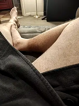 Snapshot of hubbyfun19 chatting on November 6, 2025, 6:28 am hubbyfun19 online show from November 6, 2025, 6:28 am