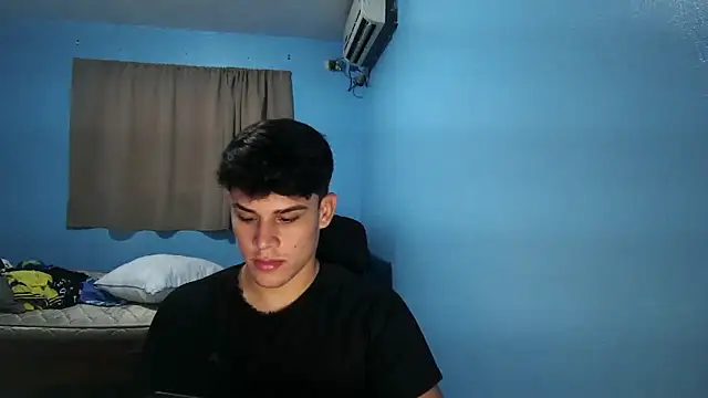 Jaket lovers online show from October 15, 2025, 6:49 pm