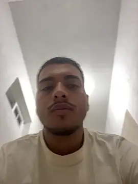 Snapshot of michel_g1 chatting on April 5, 2026, 11:44 pm michel g1 online show from April 5, 2026, 11:44 pm