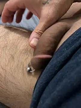 akrap11 online show from November 17, 2025, 11:42 pm